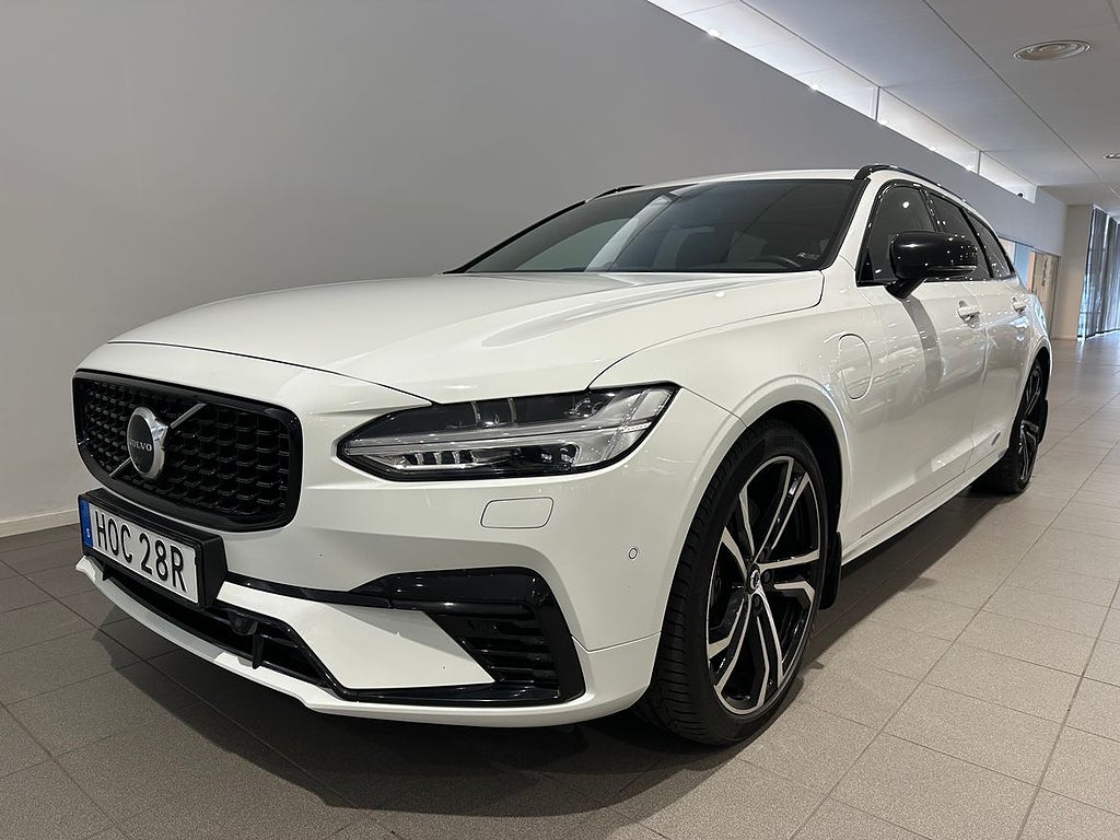 Volvo V90 Recharge T8 R-Design Pro Edition / Dragkrok / 3...