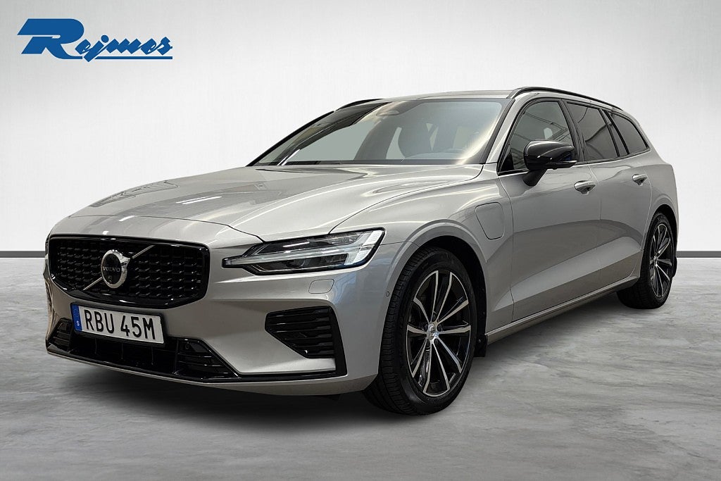 Volvo V60 T6 Plus Dark Nordic Edition / Drag / 360 Kamera / HK