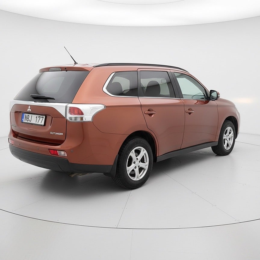 Mitsubishi Outlander  7 sits 2.2 Di-D 4WD Business