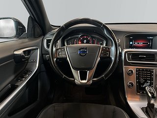 Volvo V60 Cross Country D3 Momentum S&V-hjul/Drag/Värmare