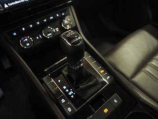 Halvkombi Skoda Superb 20 av 27