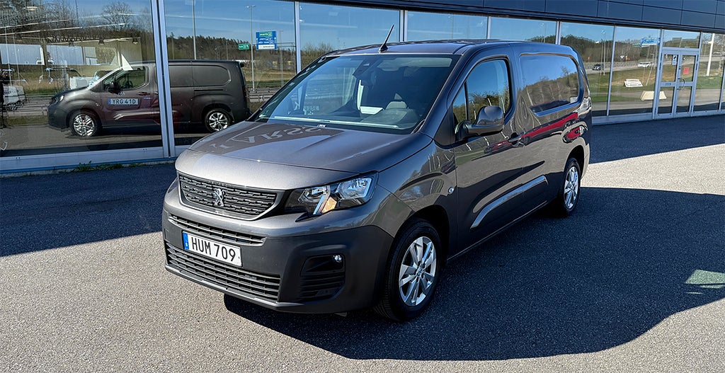 Peugeot Partner L2 Pro+ 1.5 BlueHDi 130 AUTOMAT Värmare Drag Backkamera