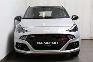 Halvkombi Hyundai i10 8 av 22