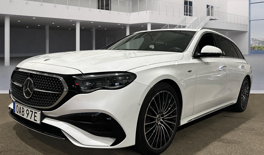 Mercedes-Benz E 300 de 4MATIC AMG Superscreen 20tum Läder - bild 11