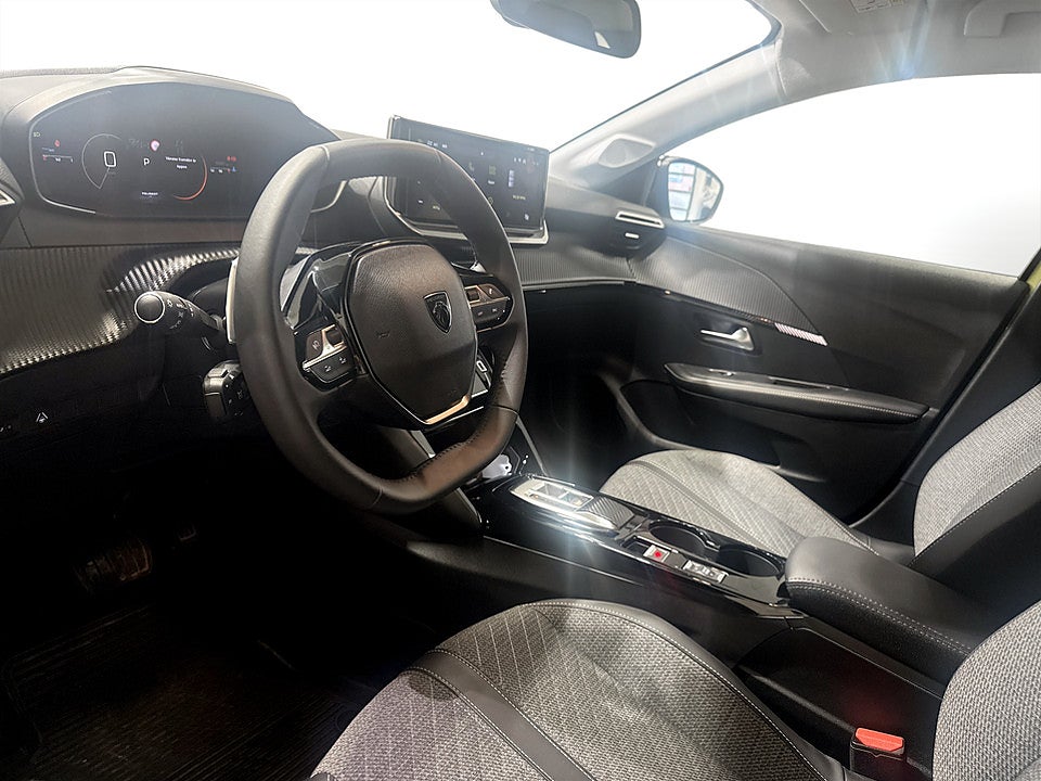 Bild på Peugeot 208 Allure Hybrid 100hk Aut B-KAMERA 