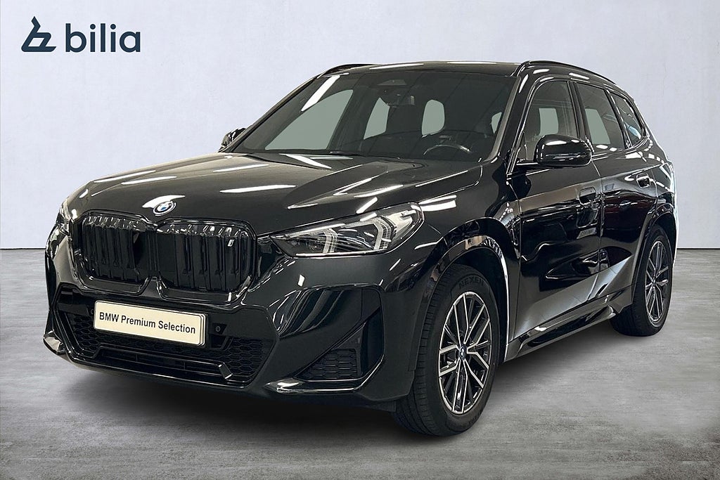 BMW iX1 xDrive 30 M-Sport | H&K | Drag | Stol m minne | 18"