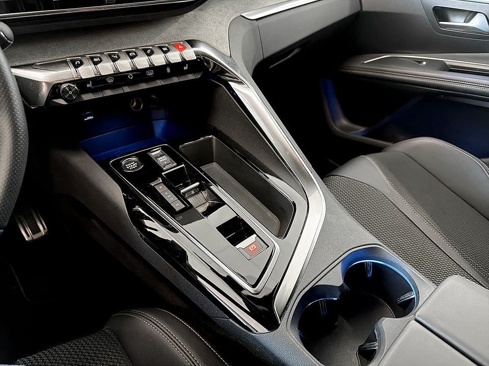 Bild på Peugeot 3008 GT 1.2 PT 130hk Aut B-KAMERA CARPLAY