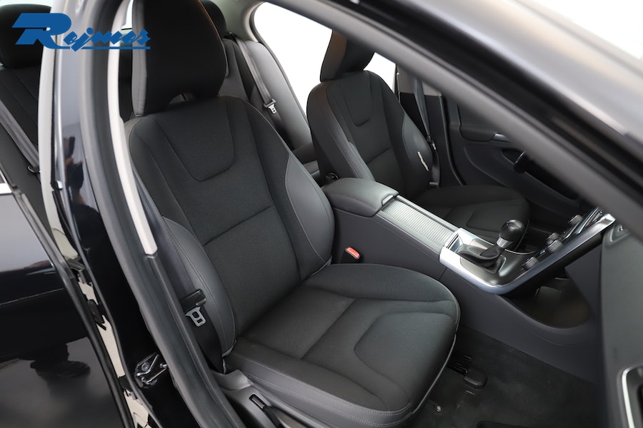 Volvo S60 T3 S/S Momentum 2012, kuva 6/47