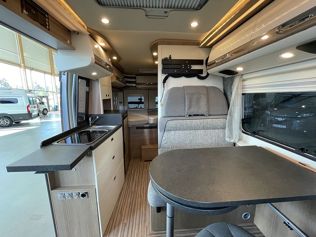 Carthago Malibu Van Charming GT Skyview 600 DB /Under 6m/4000kg totalvikt - Carthago