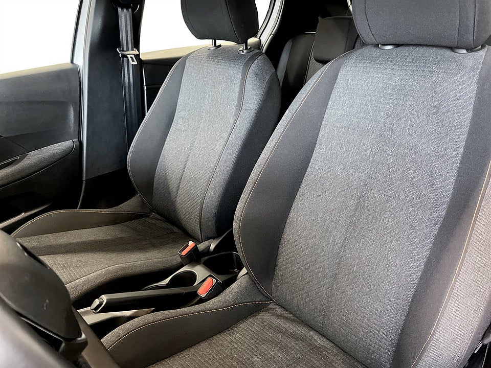 Bild på Peugeot 208 Style Hybrid 100hk Aut CARPLAY BACKSENSORER
