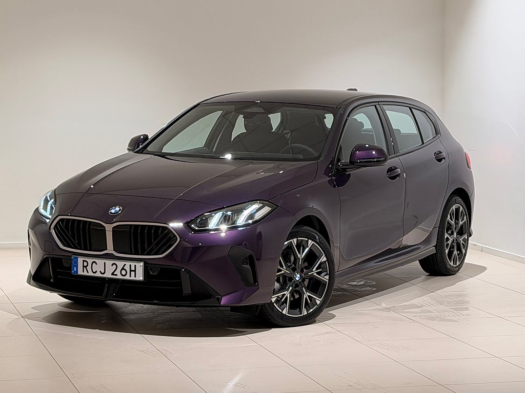 BMW 120 i, M-Sport Design, Rattvärme, Navigation, Backkamera