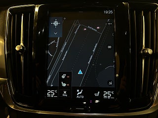 Volvo V90 D4 AWD Momentum Adv Kamera/Drakrok/SoV-Däck/Navi – bild 15
