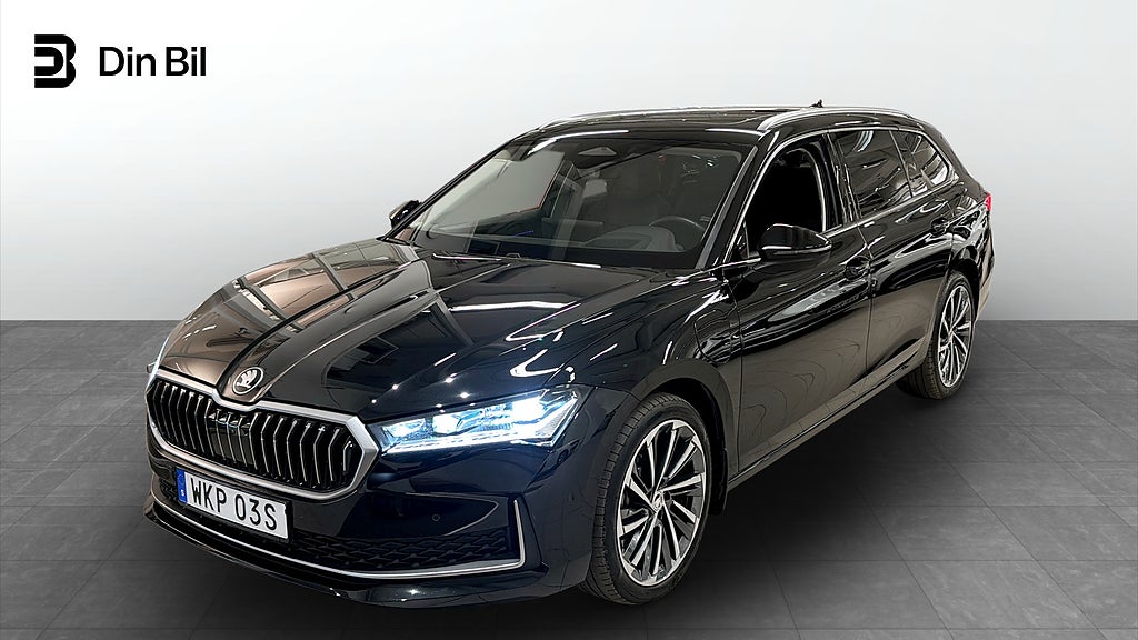 Skoda Superb Combi iV L&K | Panorama | Drag&värmare | HUD
