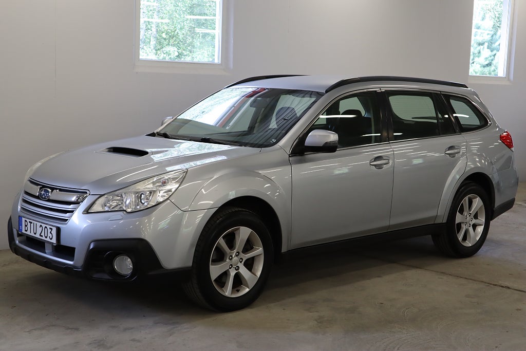 Subaru Outback 2.0 4WD Lineartronic Business *M-värm/Drag* (150HK)
