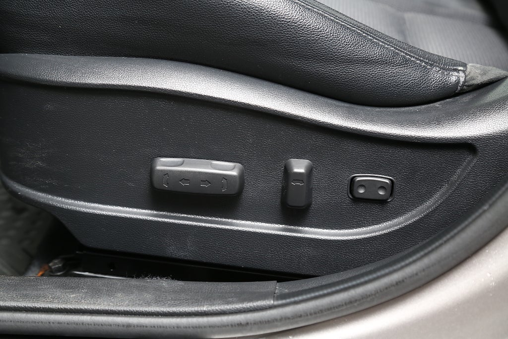 Hyundai i30 1,6 GDI 135hk Premium Kombi Kamera Keyless Navi Drag 2017