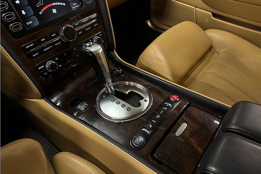 Bentley Continental Flying Spur L 6.0 W12 AWD, 560hk, 2006, Unik