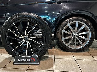 Volkswagen Passat Sportscombi R-Line AWD Dvärm Kamera Drag