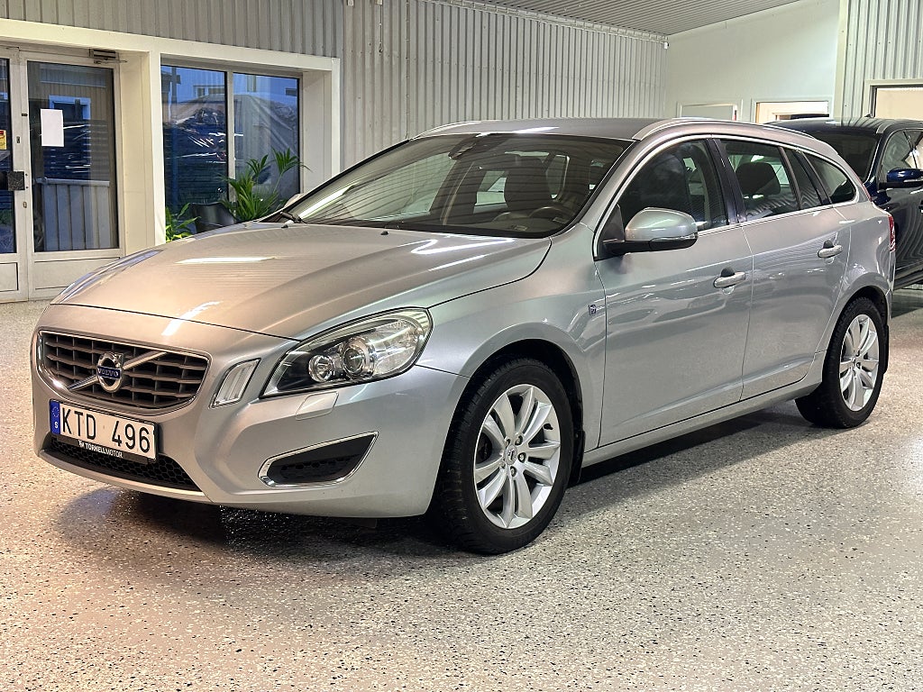 Volvo V60 T4 Powershift Ocean Race Kamrem bytt 180HK Drag