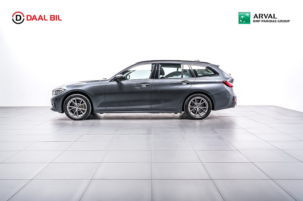 BMW 330e xDRIVE TOURING 292HK SPORT-LINE DRAG NAVI ACC 