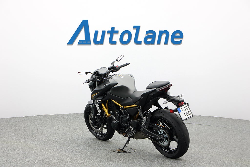 Kawasaki NINJA Z650* Traction control ABS Bluetooth