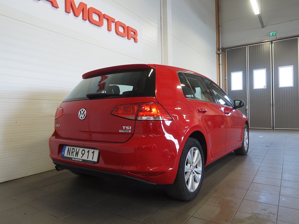 Volkswagen Golf 5-dörrar 1.2 TSI BMT Base | Bluetooth | Adaptiv farth | 2016