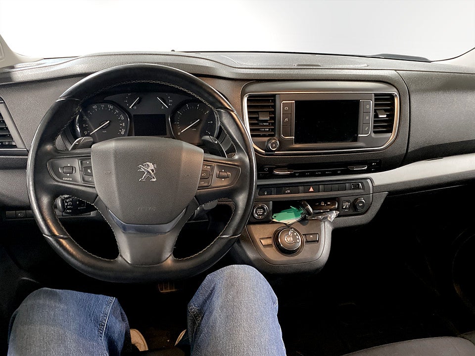 Bild på Peugeot Expert PRO+ 2.0 BHDi 145hk Aut L3 B-KAMERA DRAG