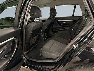BMW 320D xDrive Touring Sport line /Drag/Navi/Cockpit – bild 13
