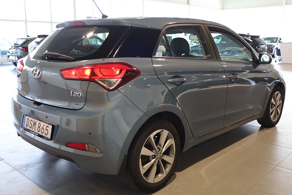 Hyundai i20 1.2 ComfortPlus PDC Blåtand Rattvärme 2016