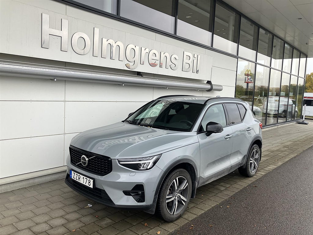 Volvo XC40 Xc40 B3 Dark Plus Drag 360 Kamera Värmare Nav | Ränta 1,99%