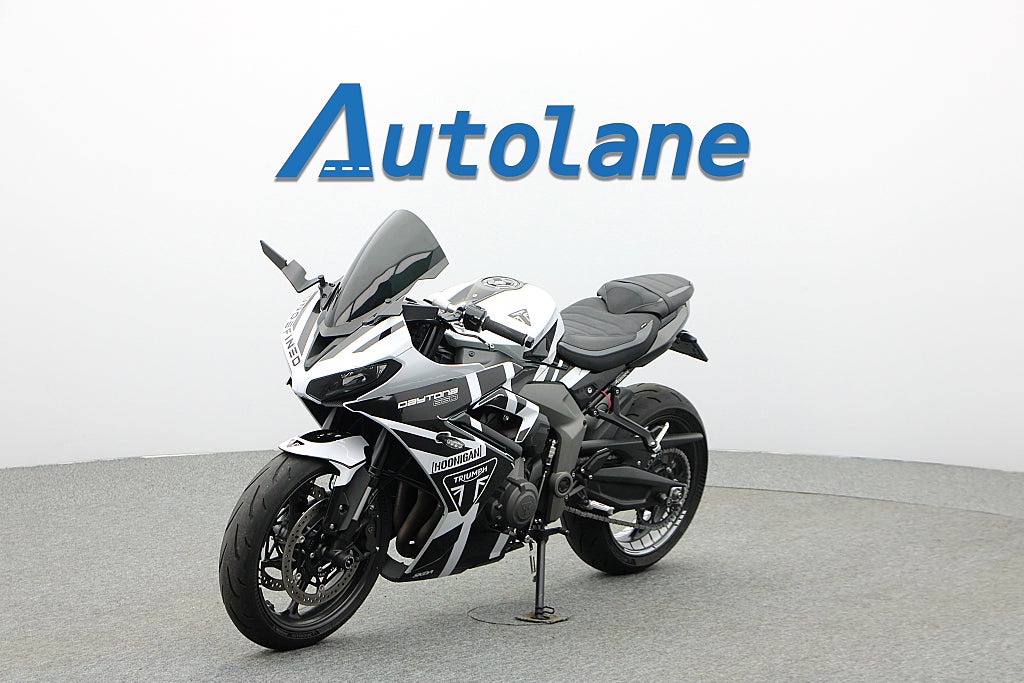 Triumph Daytona 660 Sommarkampanj 4,99%