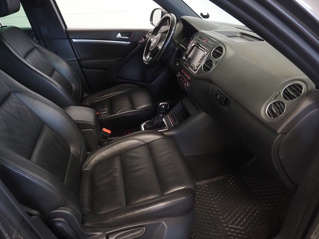 Volkswagen Tiguan TDI 177hk  4M R-Line | Pano | D-värm | Drag | Kamera | 2015