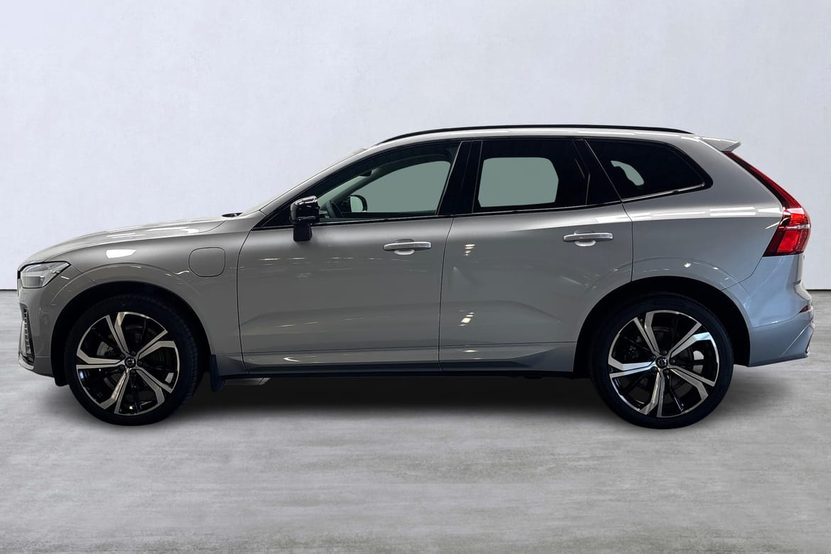 Volvo XC60 T6 Plus Dark Edition 2025, bild 2/10