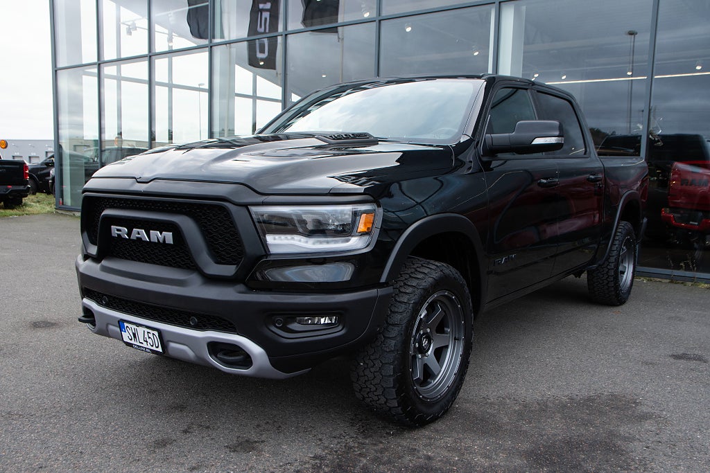 Dodge RAM 1500 Crew Cab 5.7 V8 HEMI 4x4 Rebel Luftfjädring