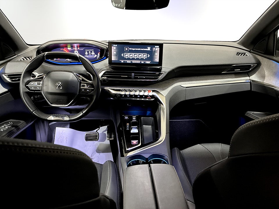 Bild på Peugeot 3008 GT 1.2 PT 130hk B-KAMERA CARPLAY