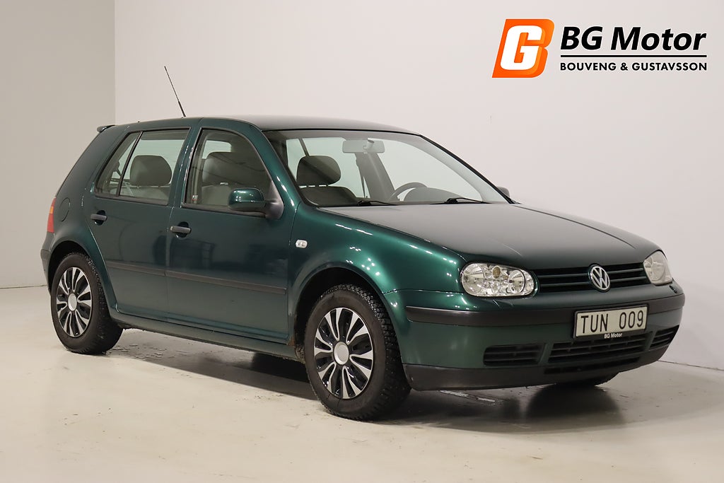 Volkswagen Golf 5-dörrar 1.6 105HK Dragkrok/AUX-ingång/Nybesiktad
