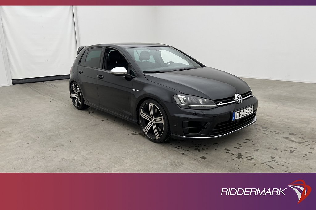 Volkswagen Golf R 4Motion 300hk Kamera Skinn Vinge Sv.Såld