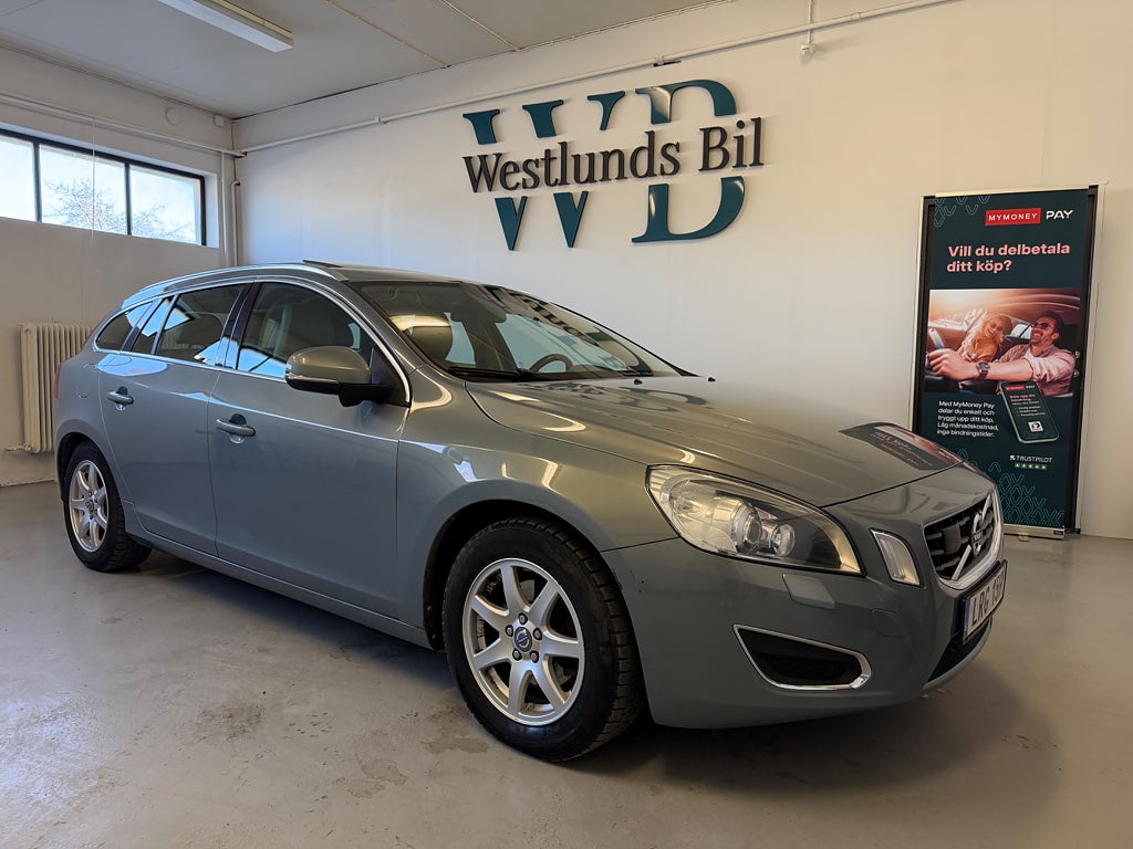 Volvo V60 D2 Summum | Skinn | Taklucka | Fullserv | BLIS | P-sens