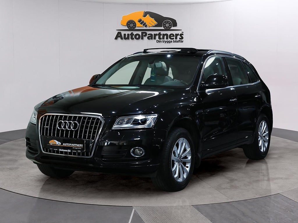 Audi Q5 2.0TDI 190hk clean diesel 1-Ägare Design Panorama fr 0%