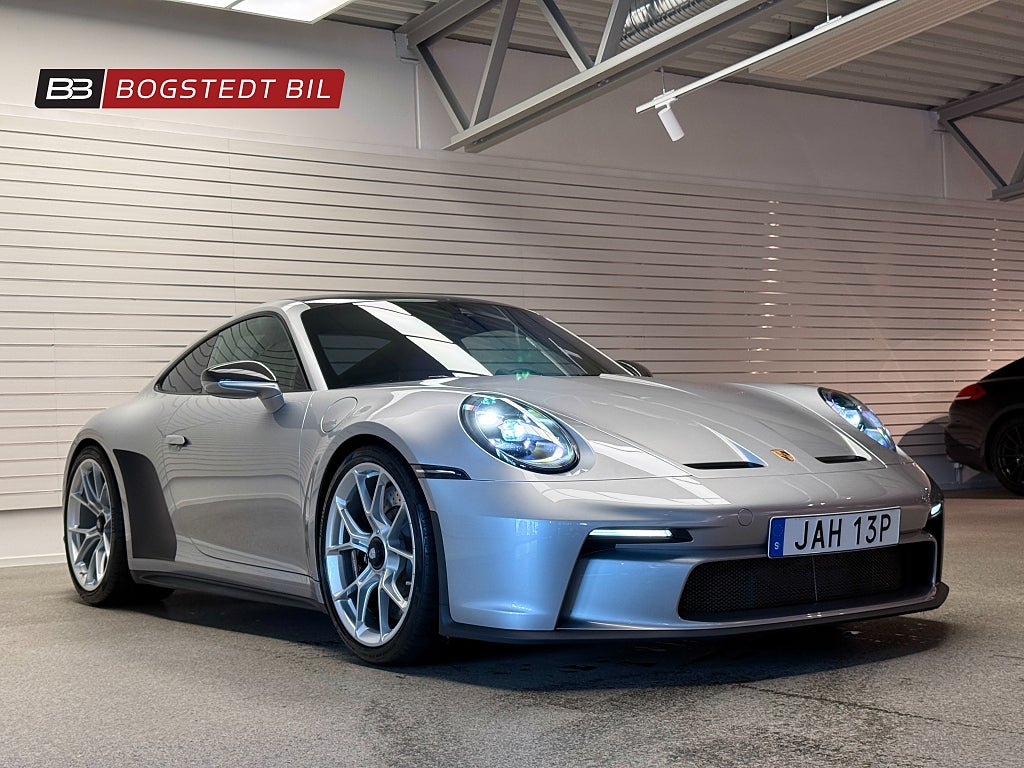 Porsche 911 GT3 Touring 992 PDK 510hk | Skalstolar | Kolfibertak