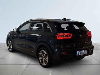 Kia Niro e- 64 kWh Advance Plus Rattvärme Navi S&V-däck Bkamera – bild 5