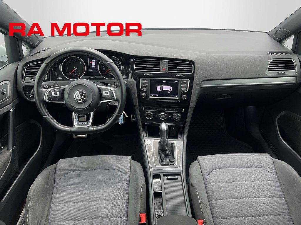 Volkswagen Golf I  2.0 TDI 150hk DSG R-Line| D-värm |Drag | Backkamera |