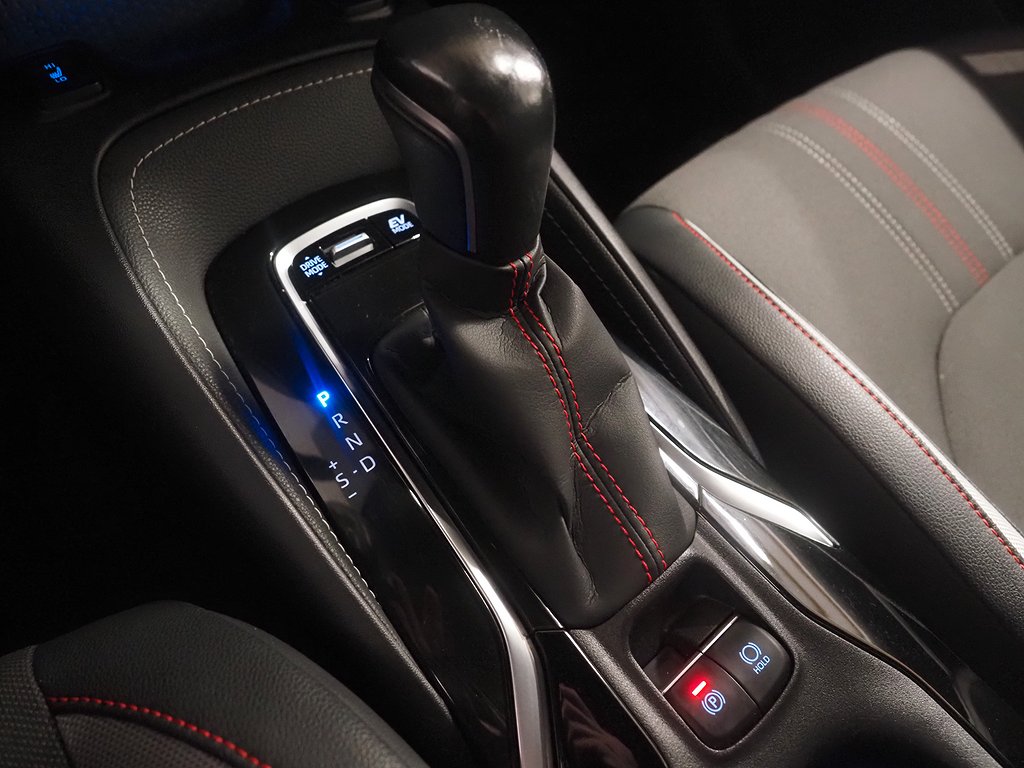 Toyota Corolla Touring Sports Hybrid e-CVT GR Sport Drag 2021