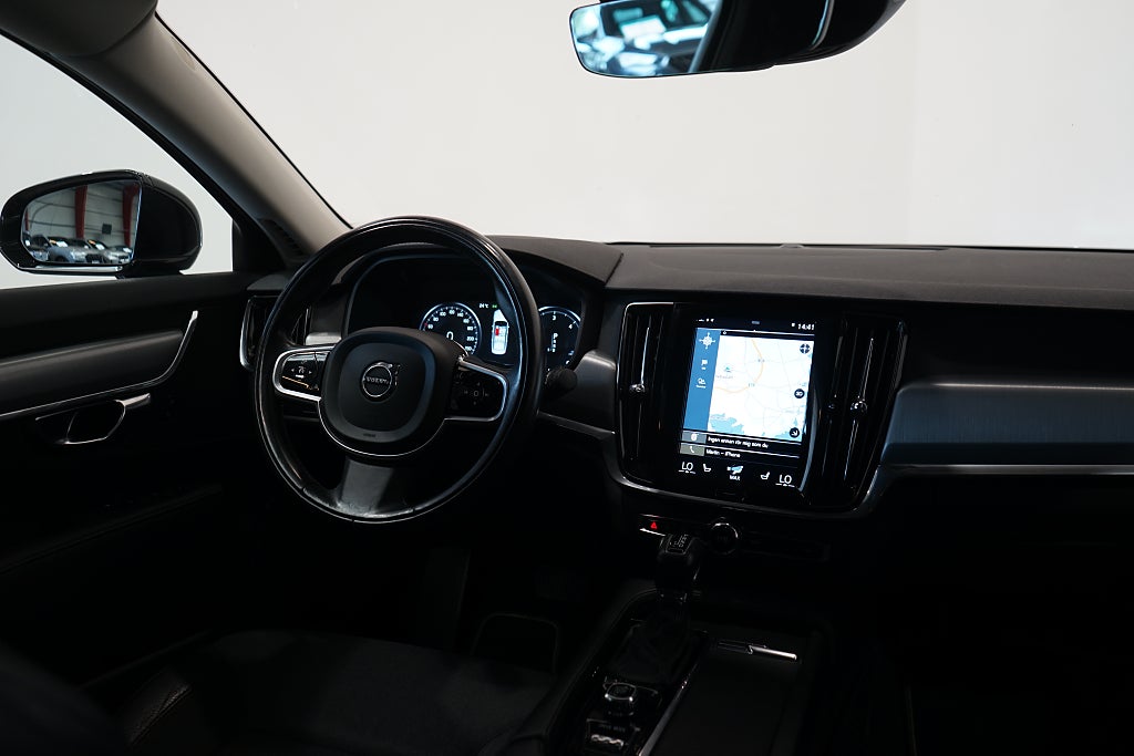 Volvo S90 D4 Automat Momentum Navigation