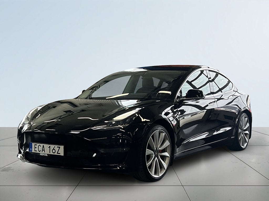 Tesla Model 3 Performance 513 hk AWD S&V-hjul/Kamera/Pano/Navi/Pvärm