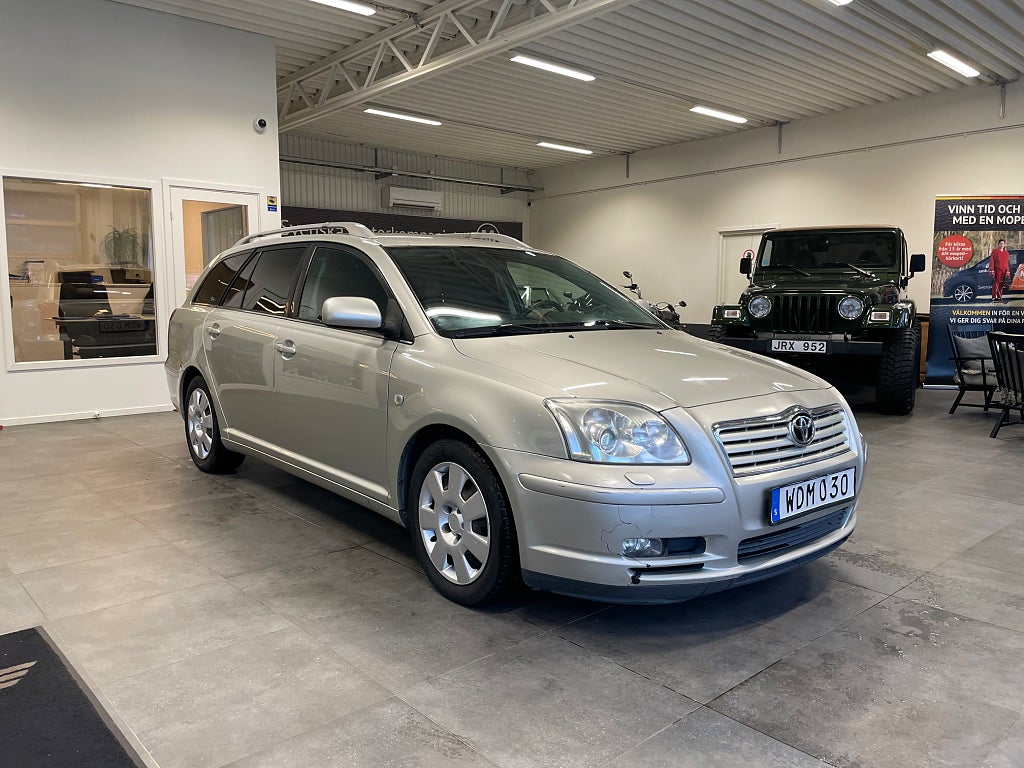 Toyota Avensis Kombi 2.0 D-4 VVT-i Manuell, 147hk, 2004