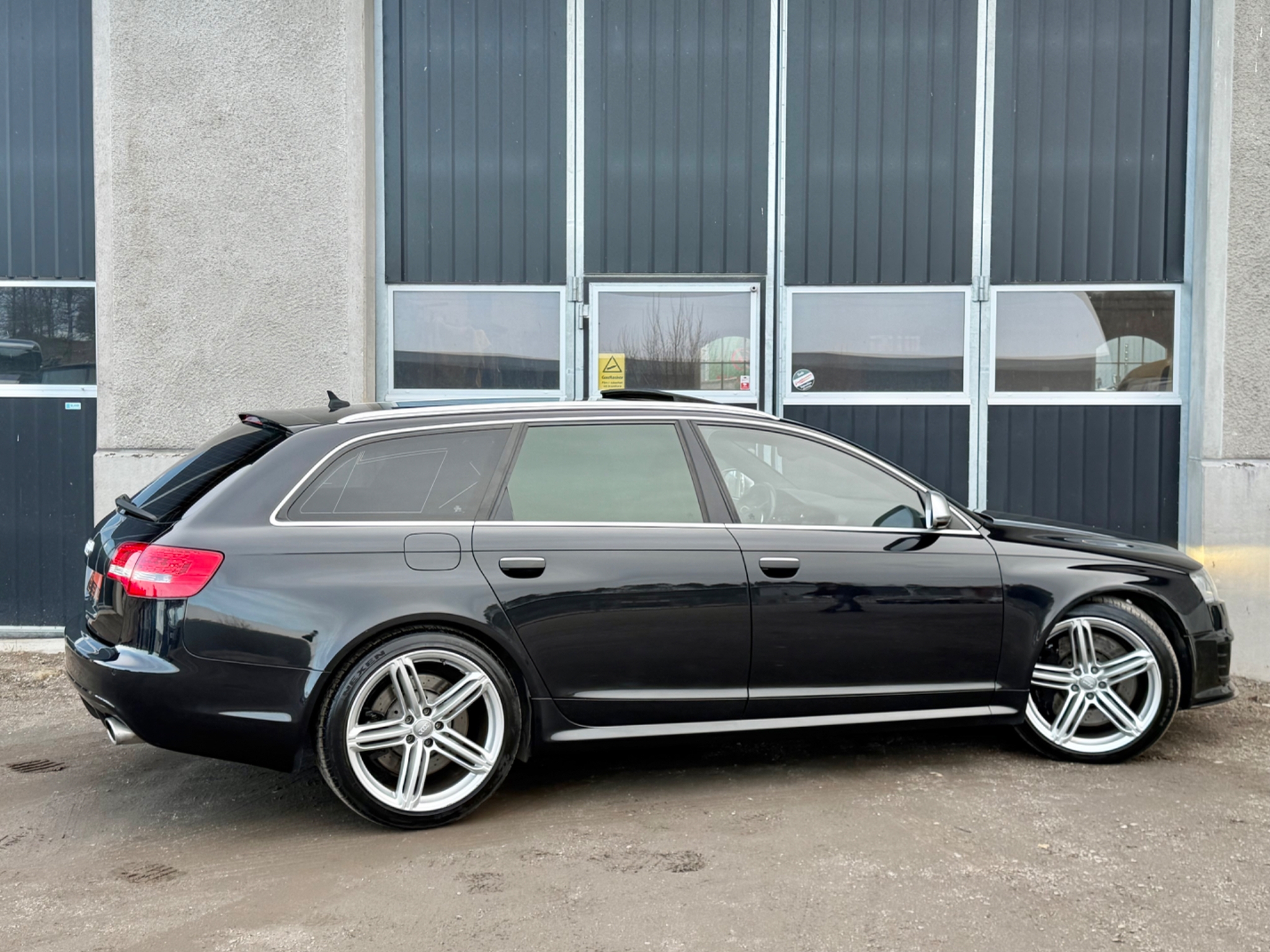 Audi RS6 2010, bild 4/48