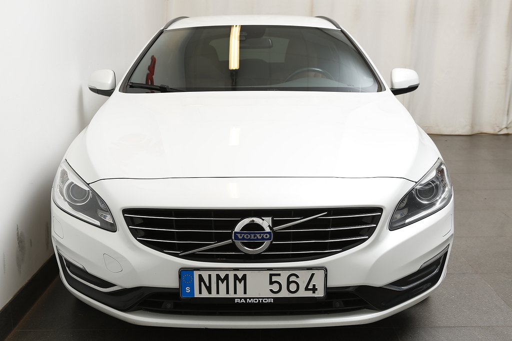 Volvo V60 D6 Plug-in Hybrid Momentum AWD Aut Skinn VOC Drag 2014