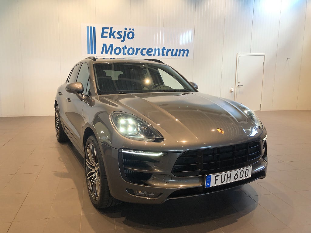 Porsche Macan Turbo PDK Sport Chrono *Värmare,V-hjul*
