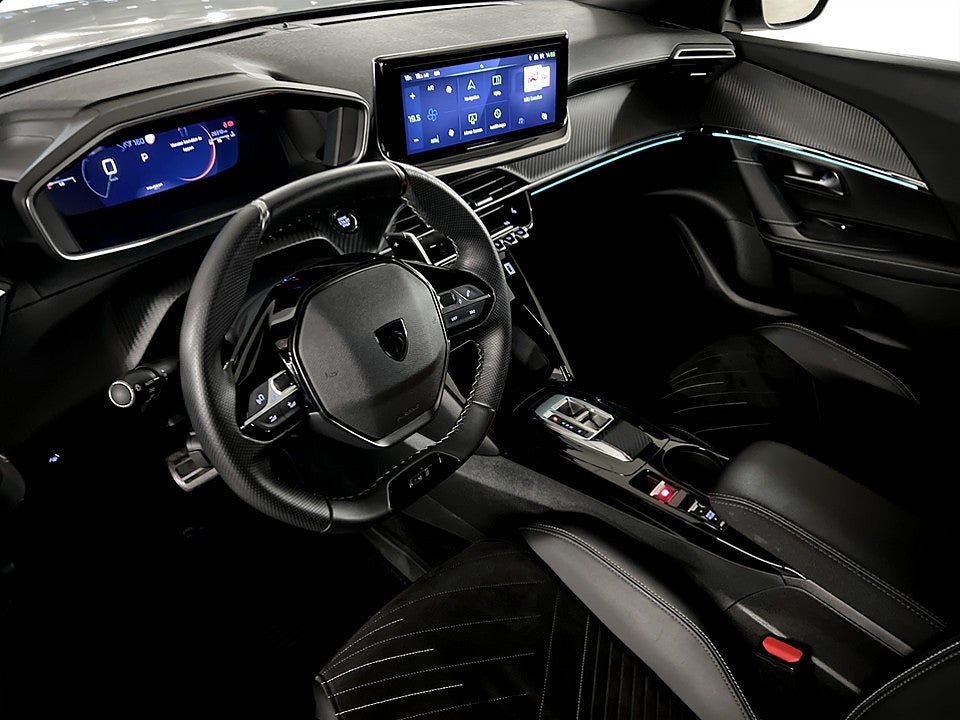 Bild på Peugeot 2008 GT 1.2 PT 130hk Aut B-KAMERA CARPLAY