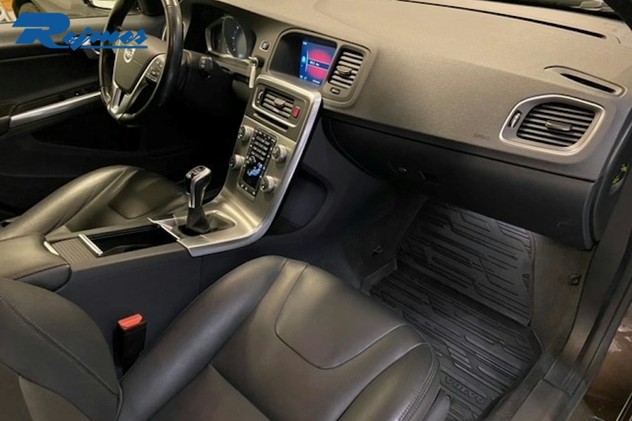 Volvo V60 Cross Country 2017, bild 2/46